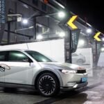 Agar Tidak Bermasalah, Beginilah Cara Mencuci Mobil Listrik Yang Benar