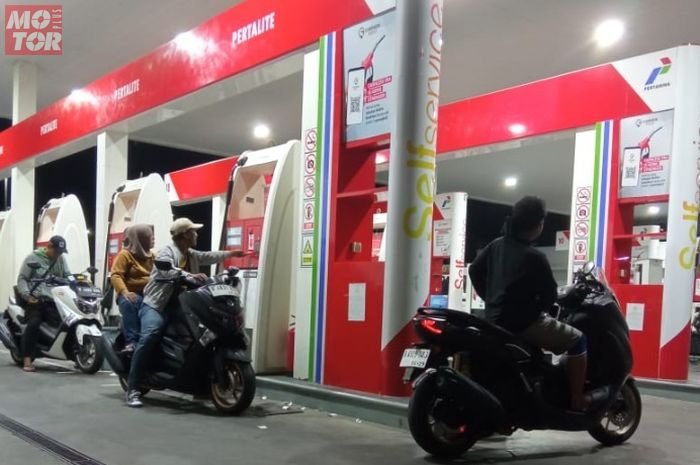 Pertalite Dibatasi 1 Oktober 2024, Yamaha NMAX dan Honda PCX Masih Bisa Isi di SPBU?
