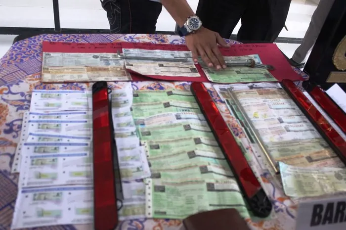 Begini cara Cek Keaslian STNK dan BPKB Ketika Mau Beli Motor Bekas